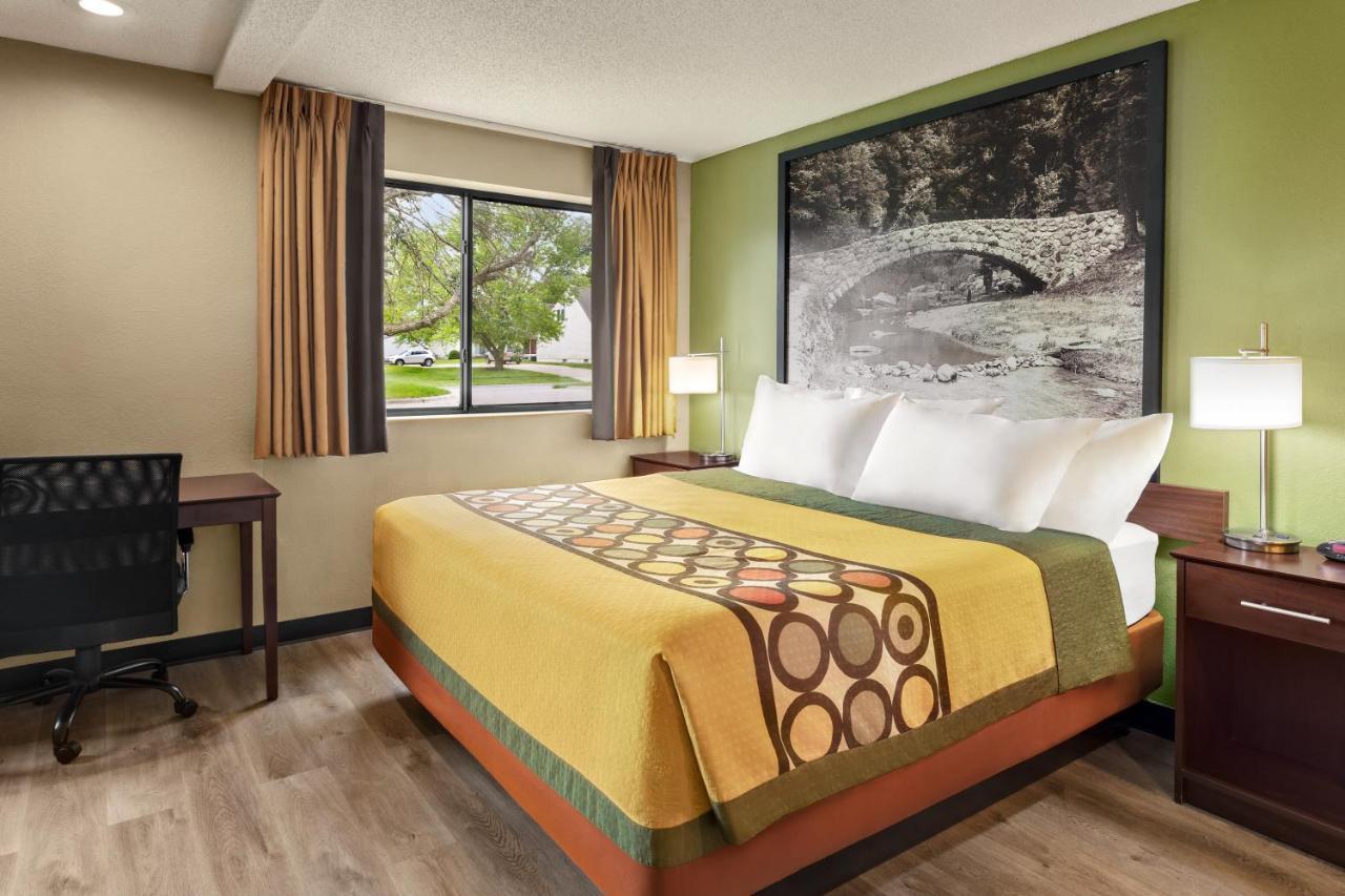 Super 8 By Wyndham Ankeny/Des Moines Area Hotell Exteriör bild