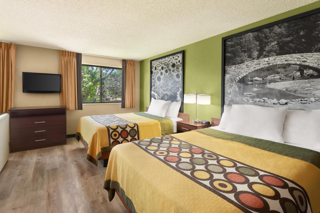 Super 8 By Wyndham Ankeny/Des Moines Area Hotell Exteriör bild