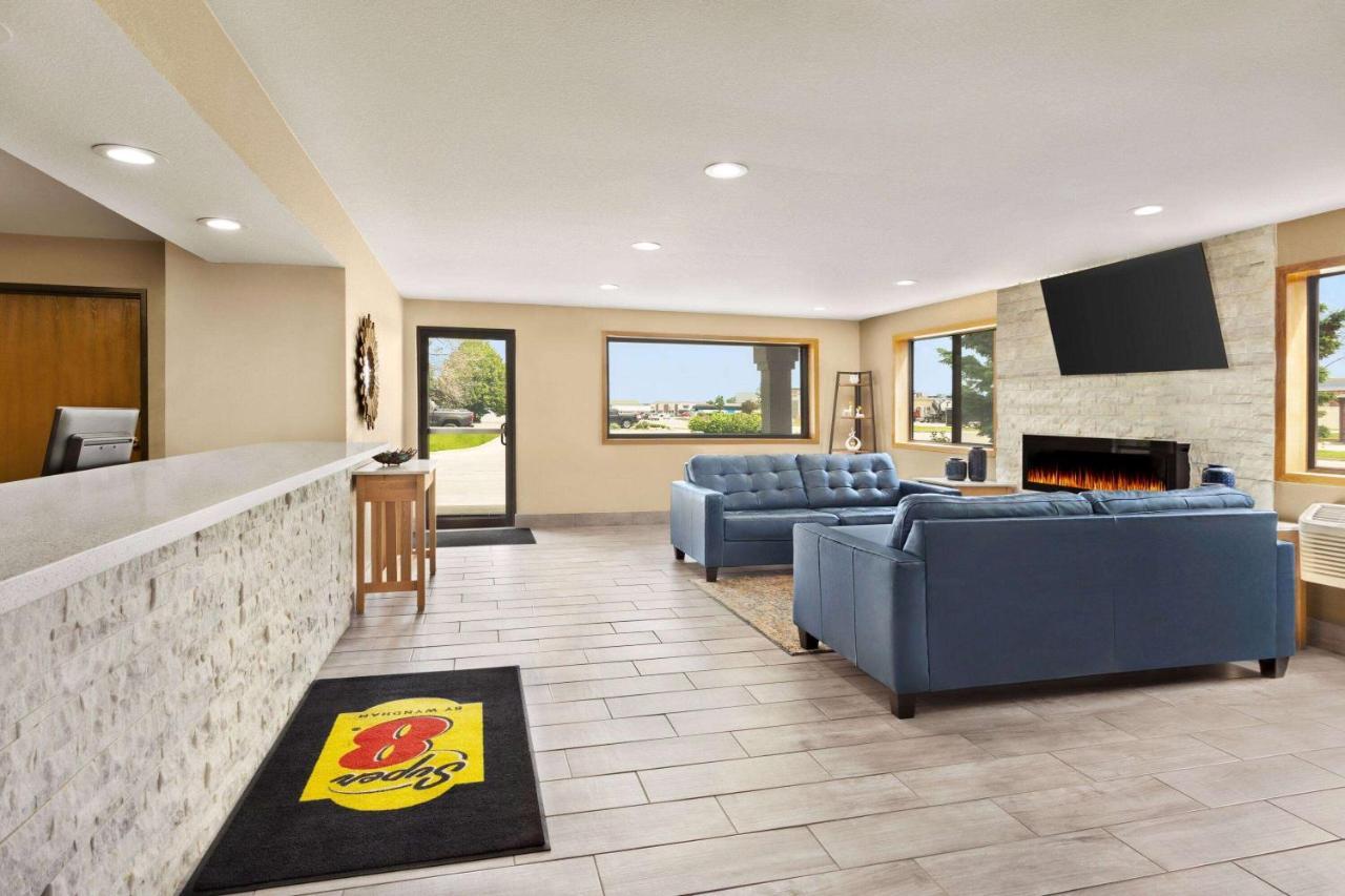 Super 8 By Wyndham Ankeny/Des Moines Area Hotell Exteriör bild