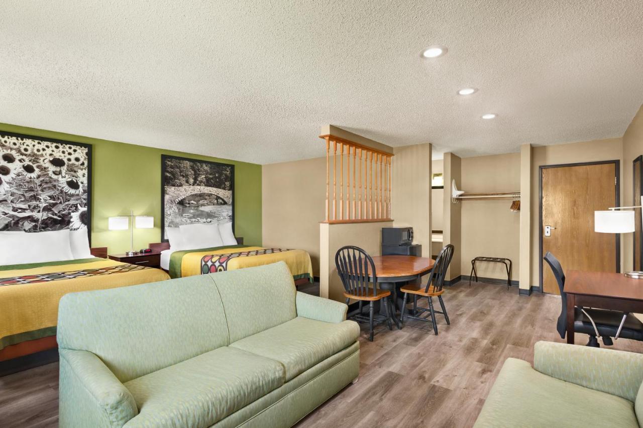 Super 8 By Wyndham Ankeny/Des Moines Area Hotell Exteriör bild