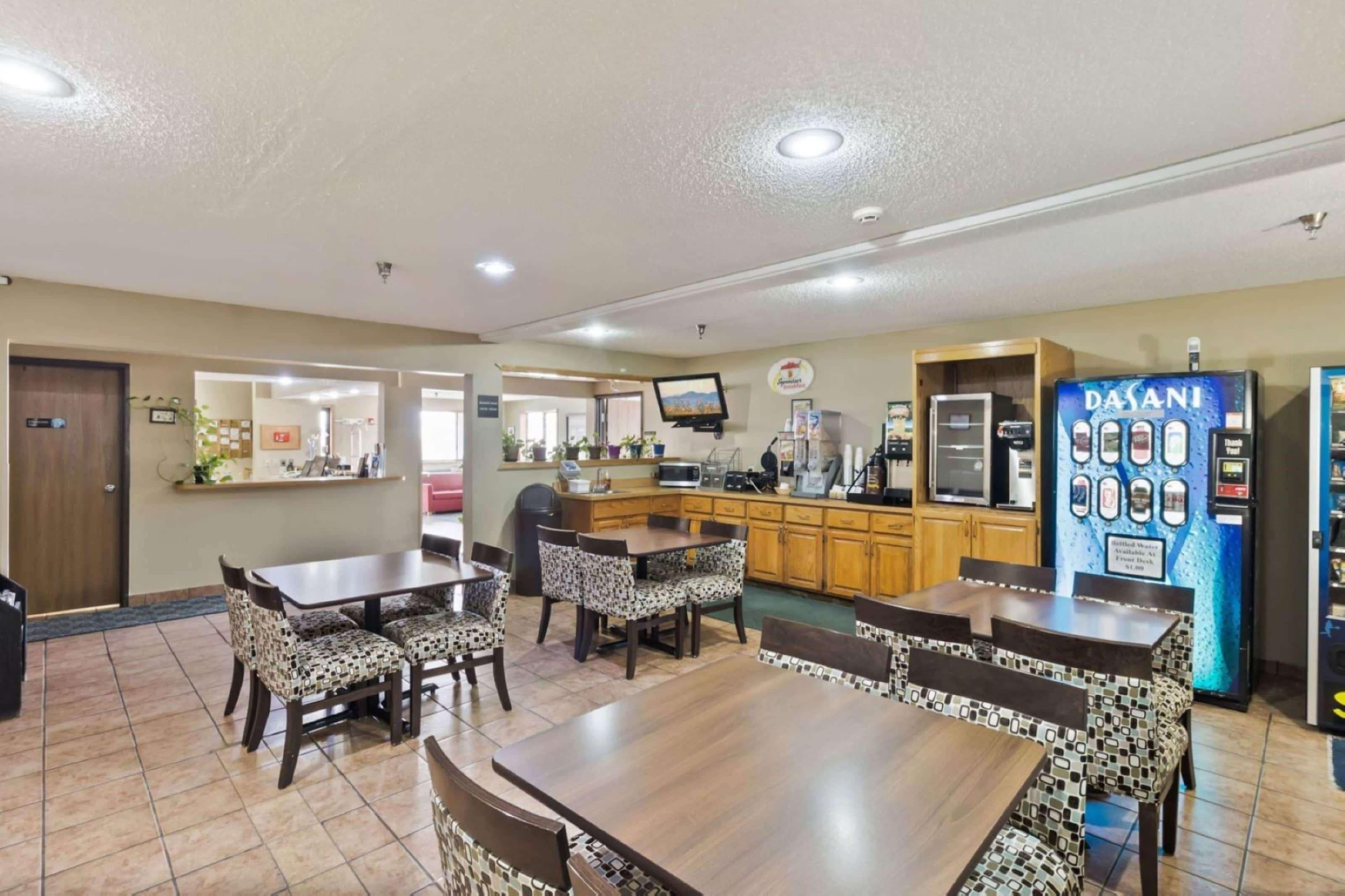 Super 8 By Wyndham Ankeny/Des Moines Area Hotell Exteriör bild